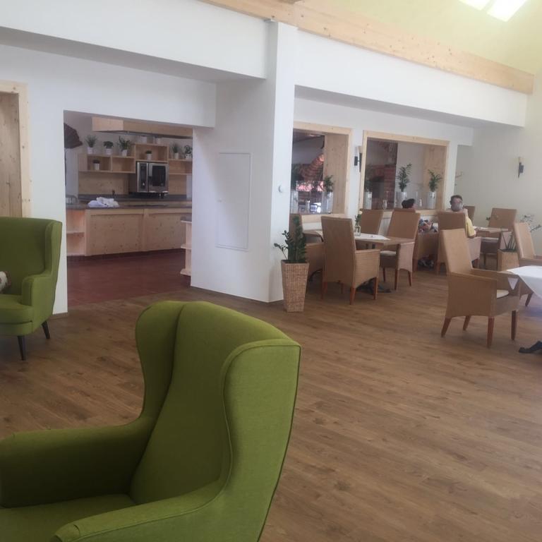 Hotel Restaurant Grune Au Poellau Extérieur photo